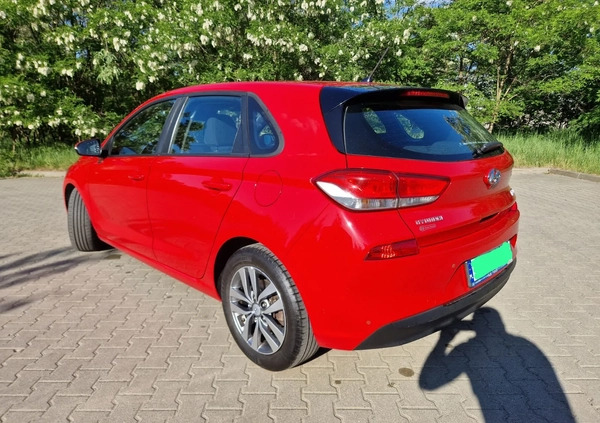 Hyundai I30 cena 39900 przebieg: 182712, rok produkcji 2017 z Pruszków małe 301